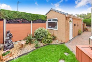 Photo 26- click for photo gallery